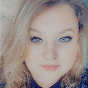 Meet your Posher, Justine